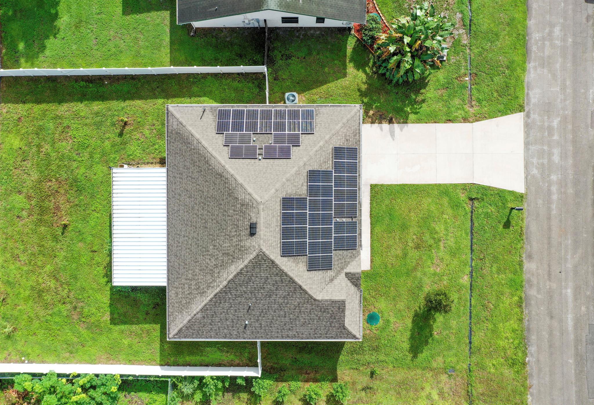 279 SW Statler Avenue