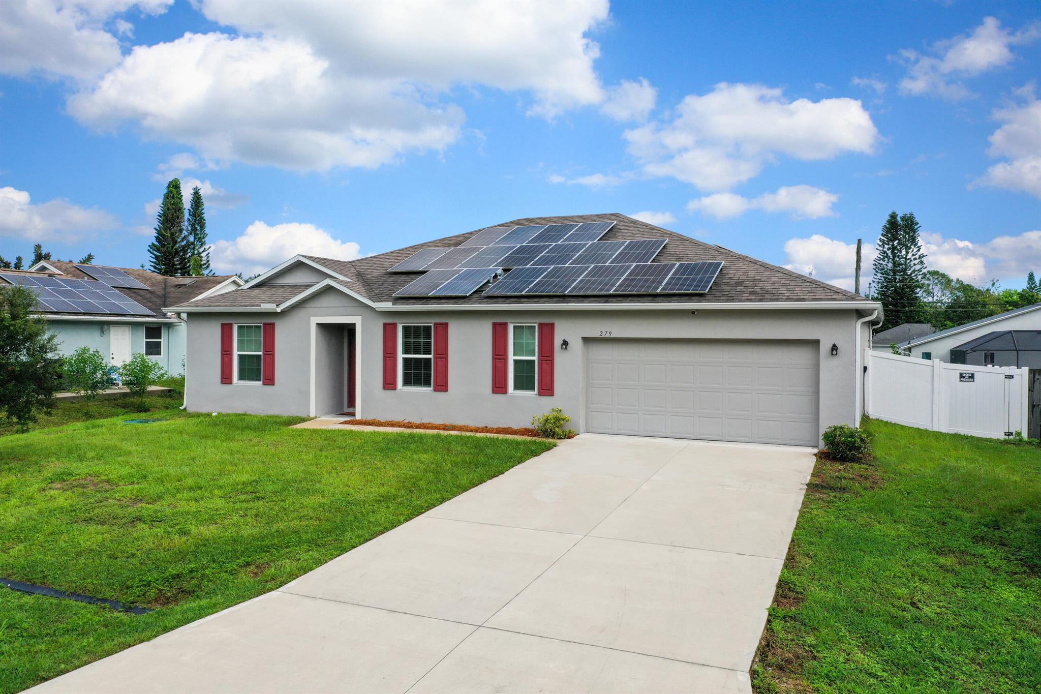 279 SW Statler Avenue