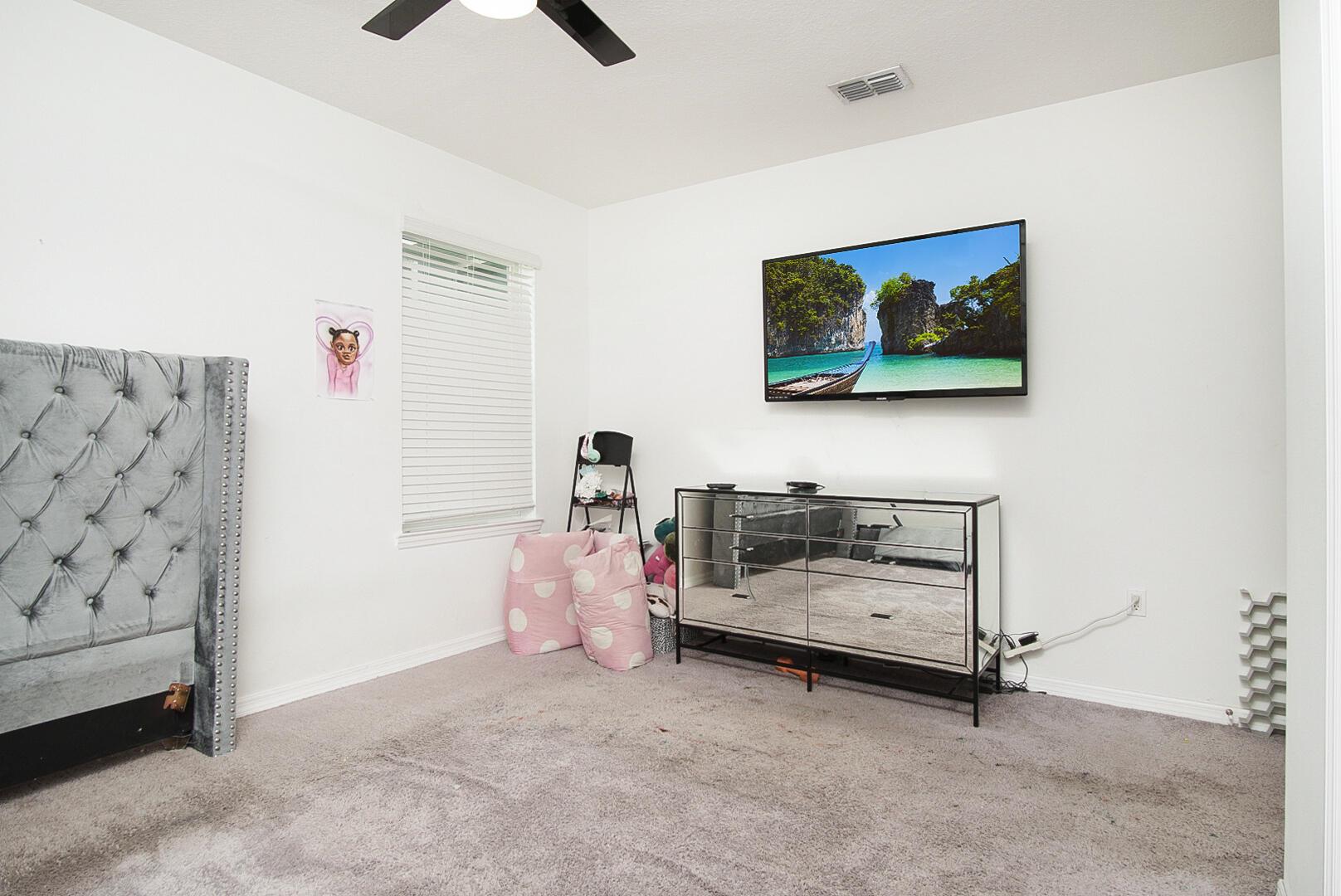 279 SW Statler Avenue