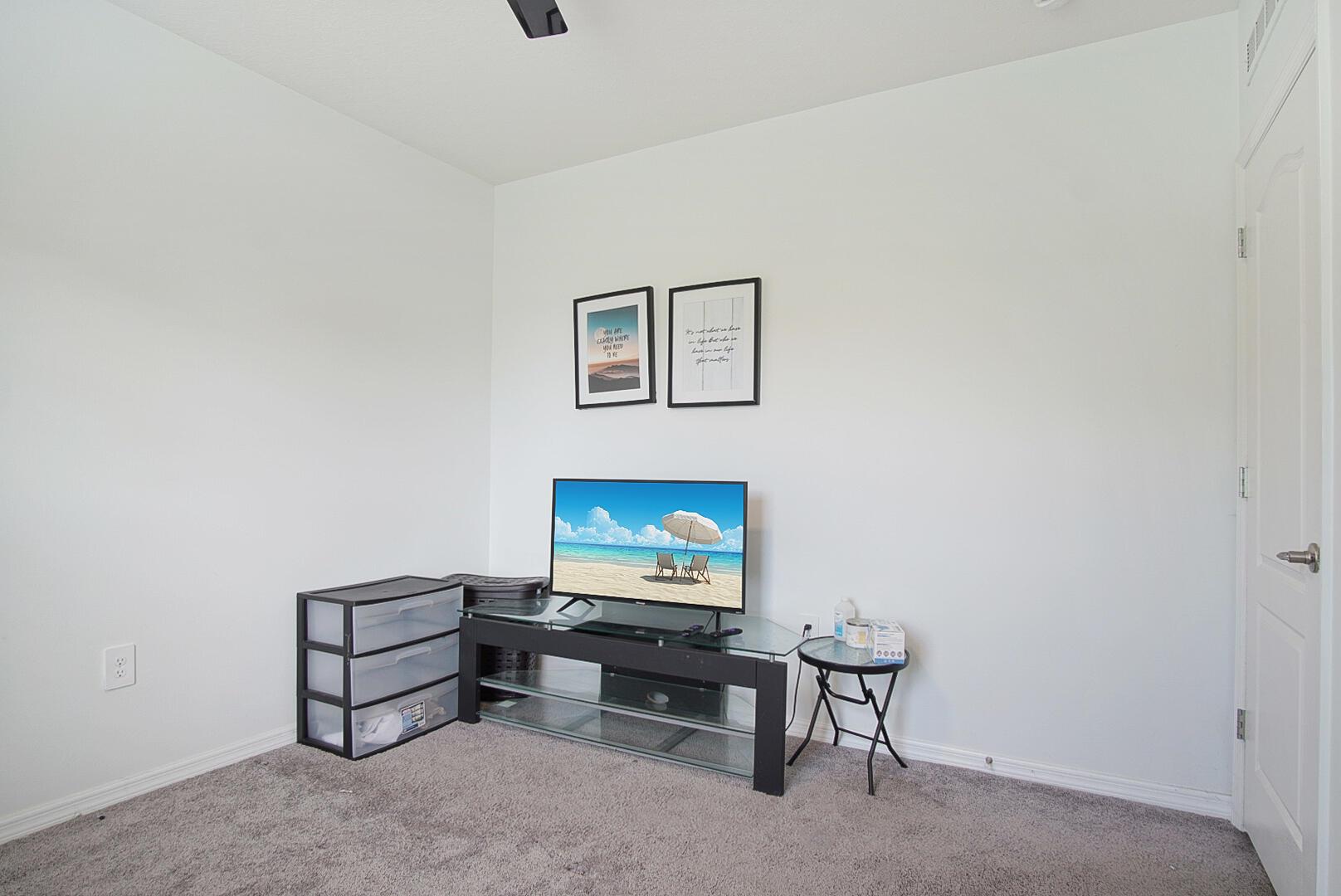 279 SW Statler Avenue