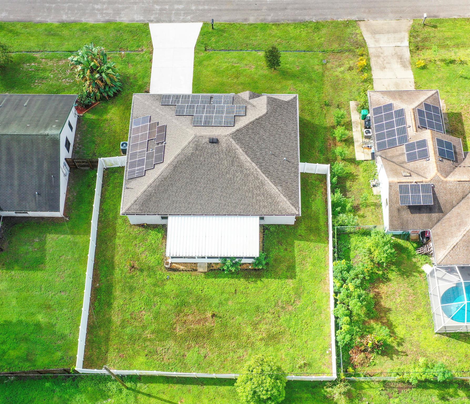 279 SW Statler Avenue