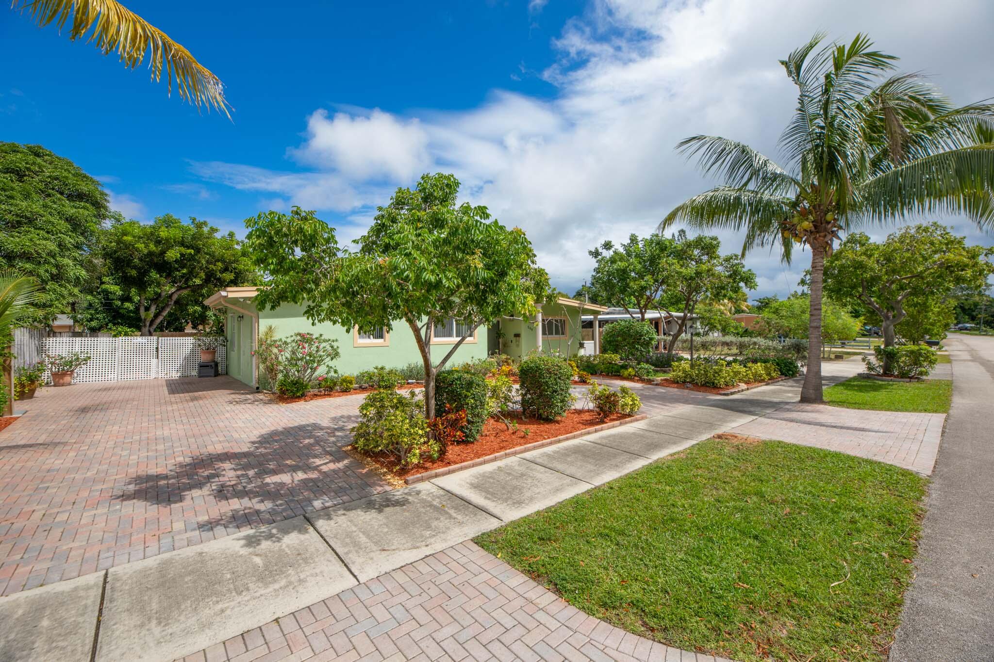 249 NE 43rd Street
