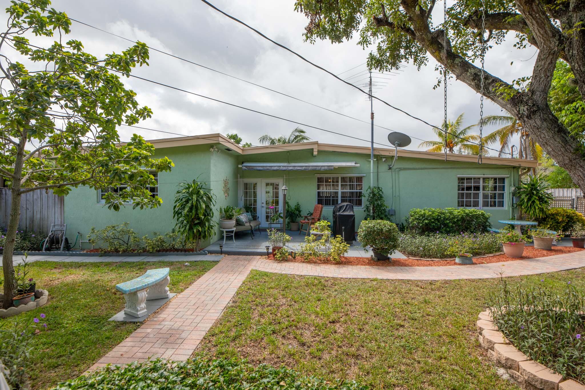 249 NE 43rd Street