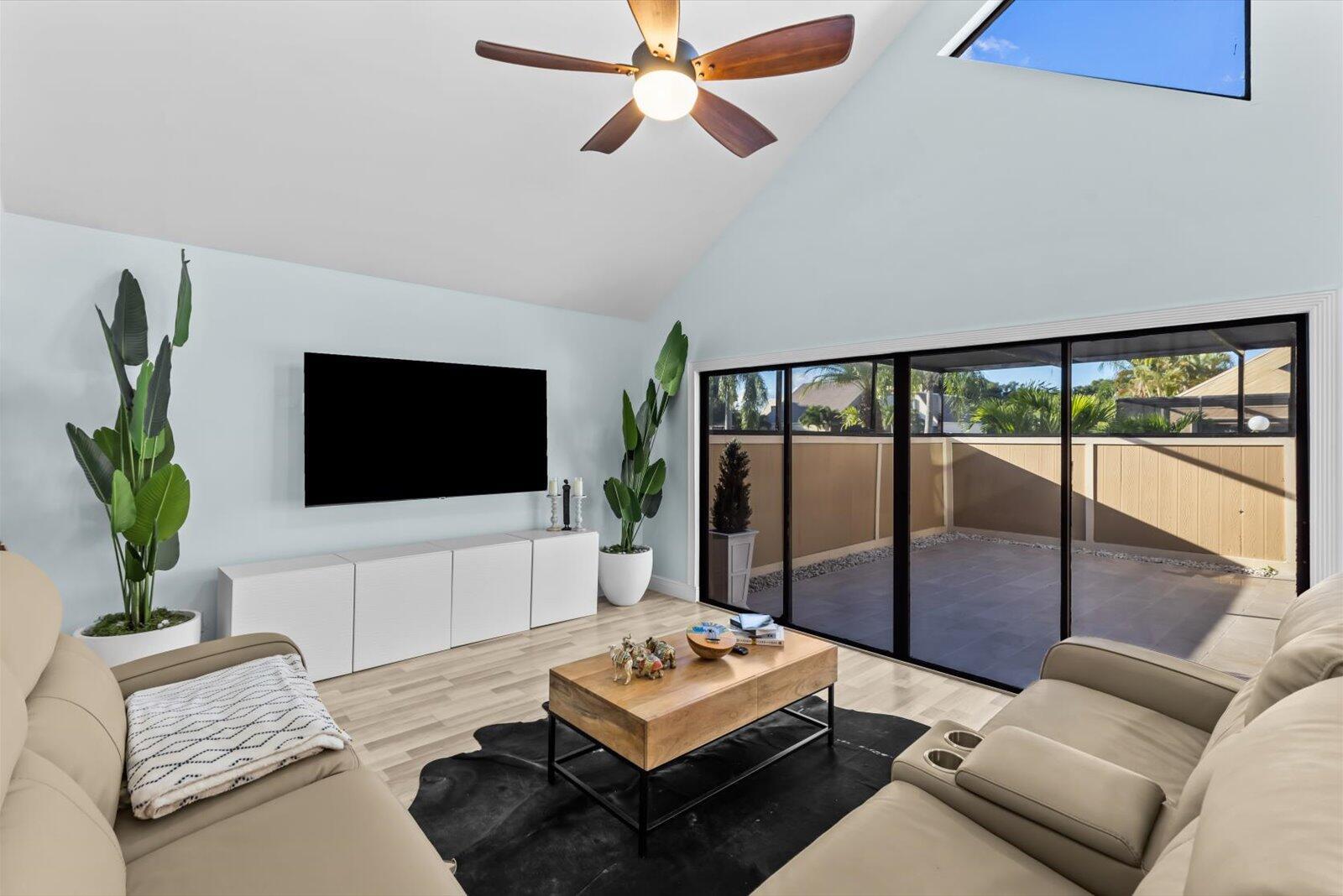 1100 SE Mitchell Avenue 103