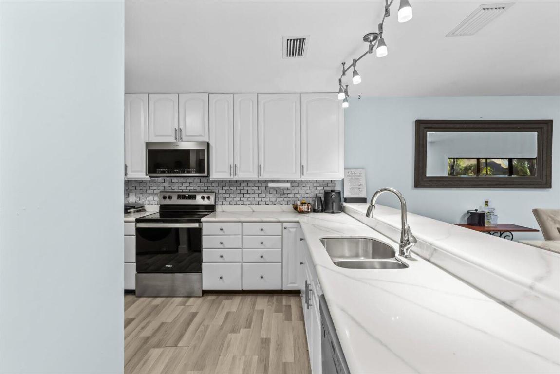 1100 SE Mitchell Avenue 103