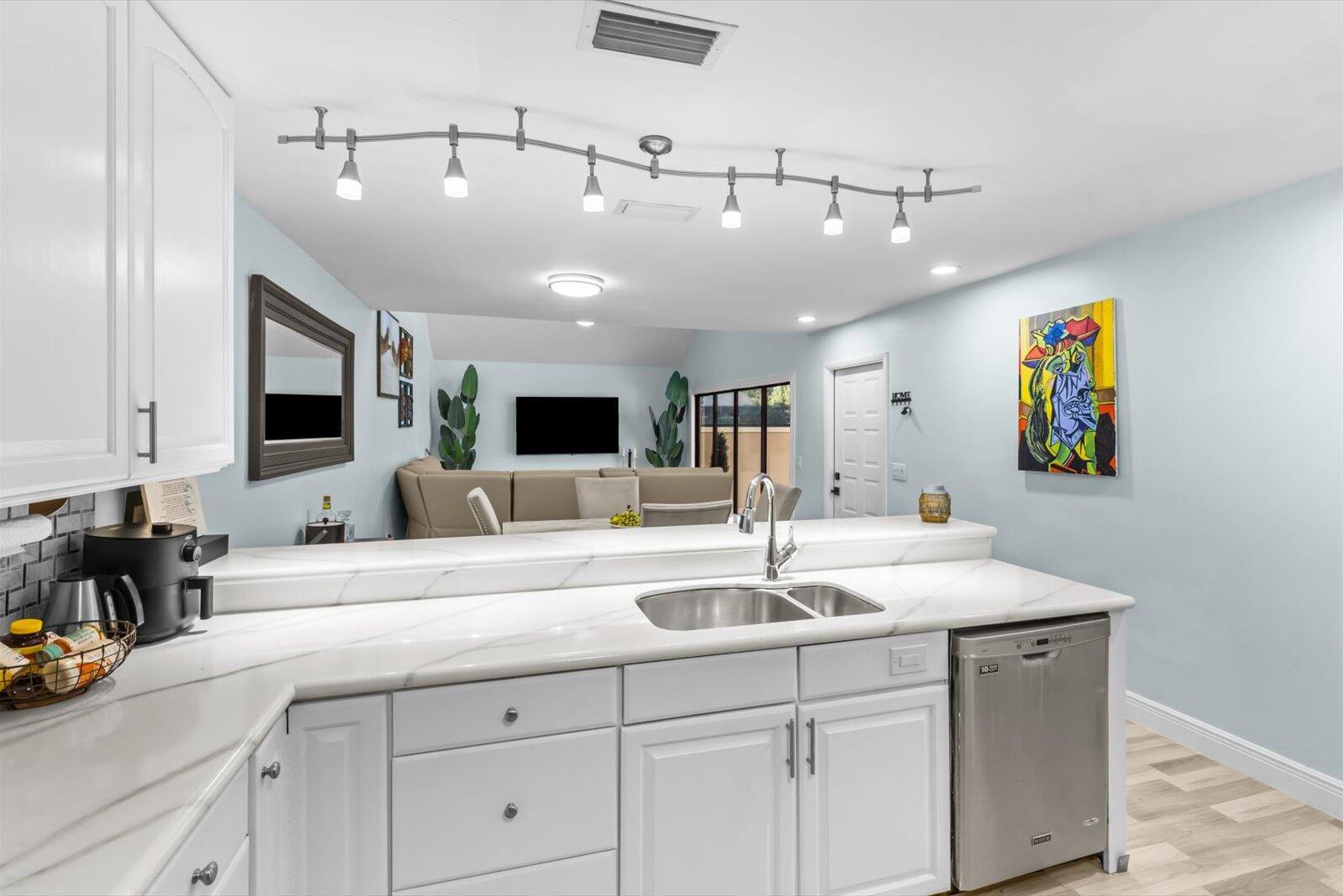 1100 SE Mitchell Avenue 103