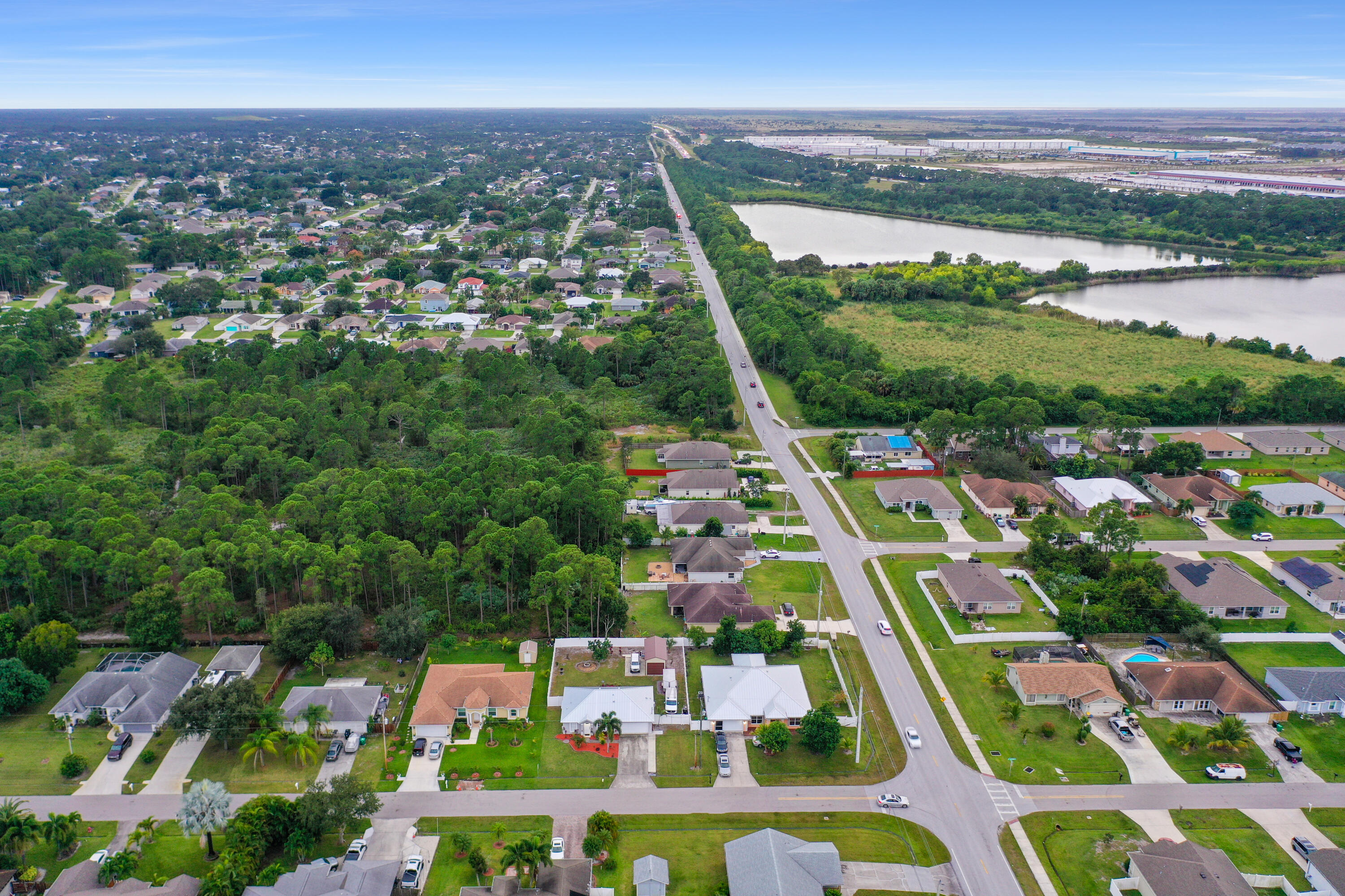 1682 SW Lofgren Avenue