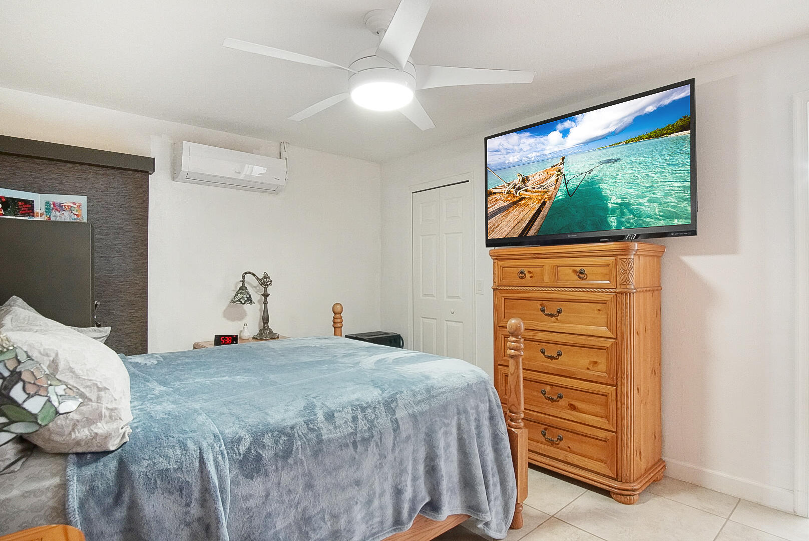 1682 SW Lofgren Avenue