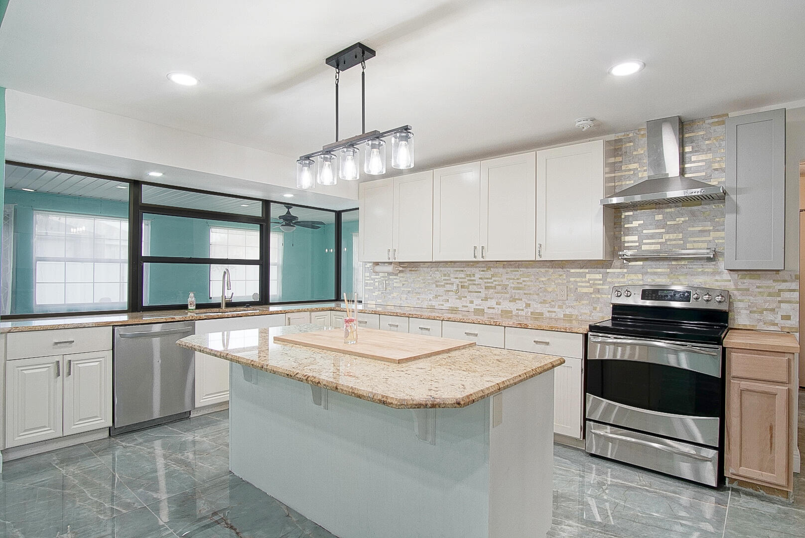 1149 SE Menores Avenue