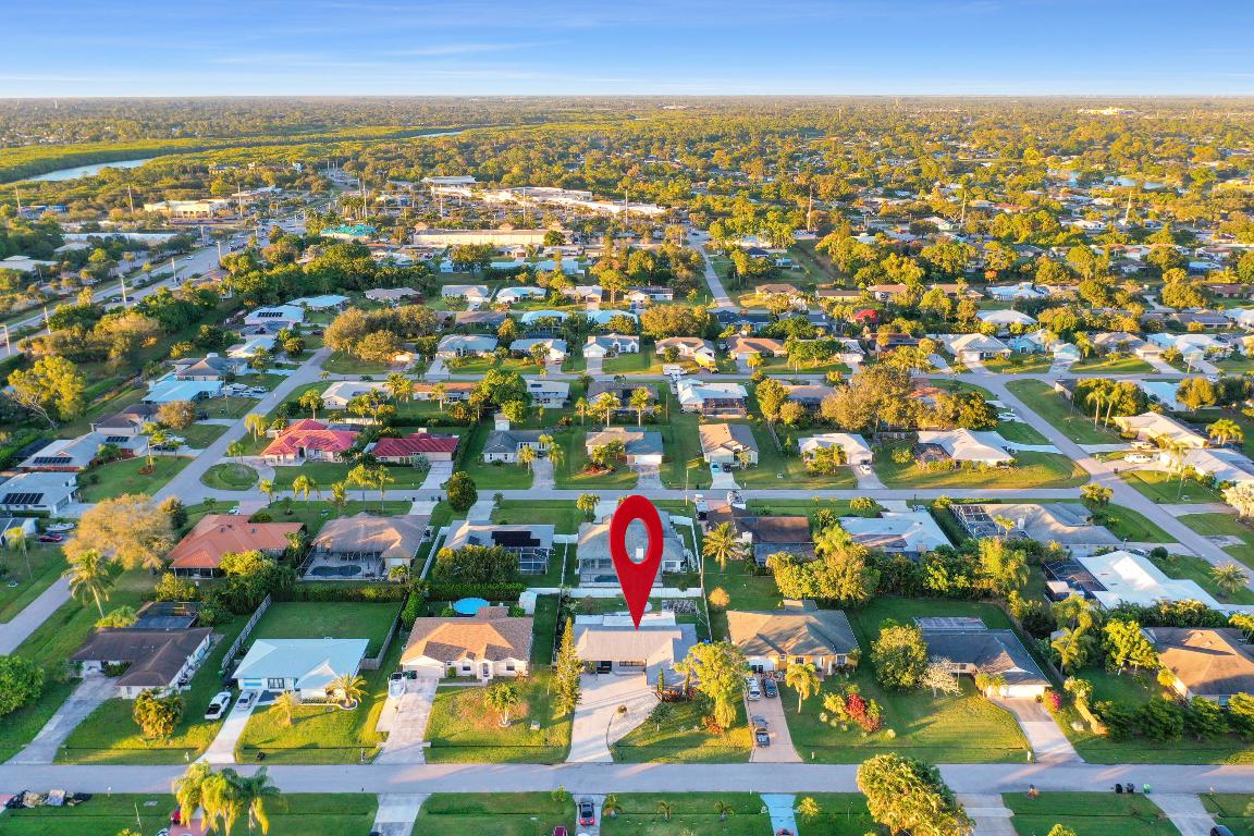 1149 SE Menores Avenue