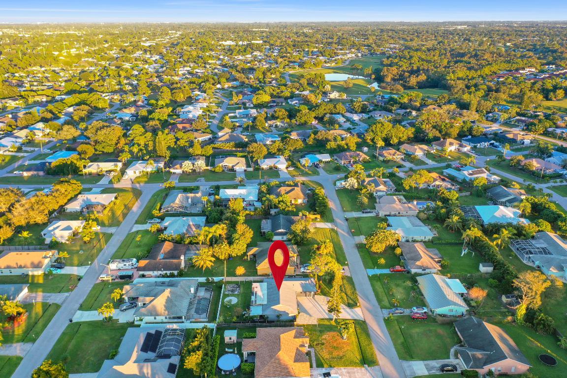 1149 SE Menores Avenue