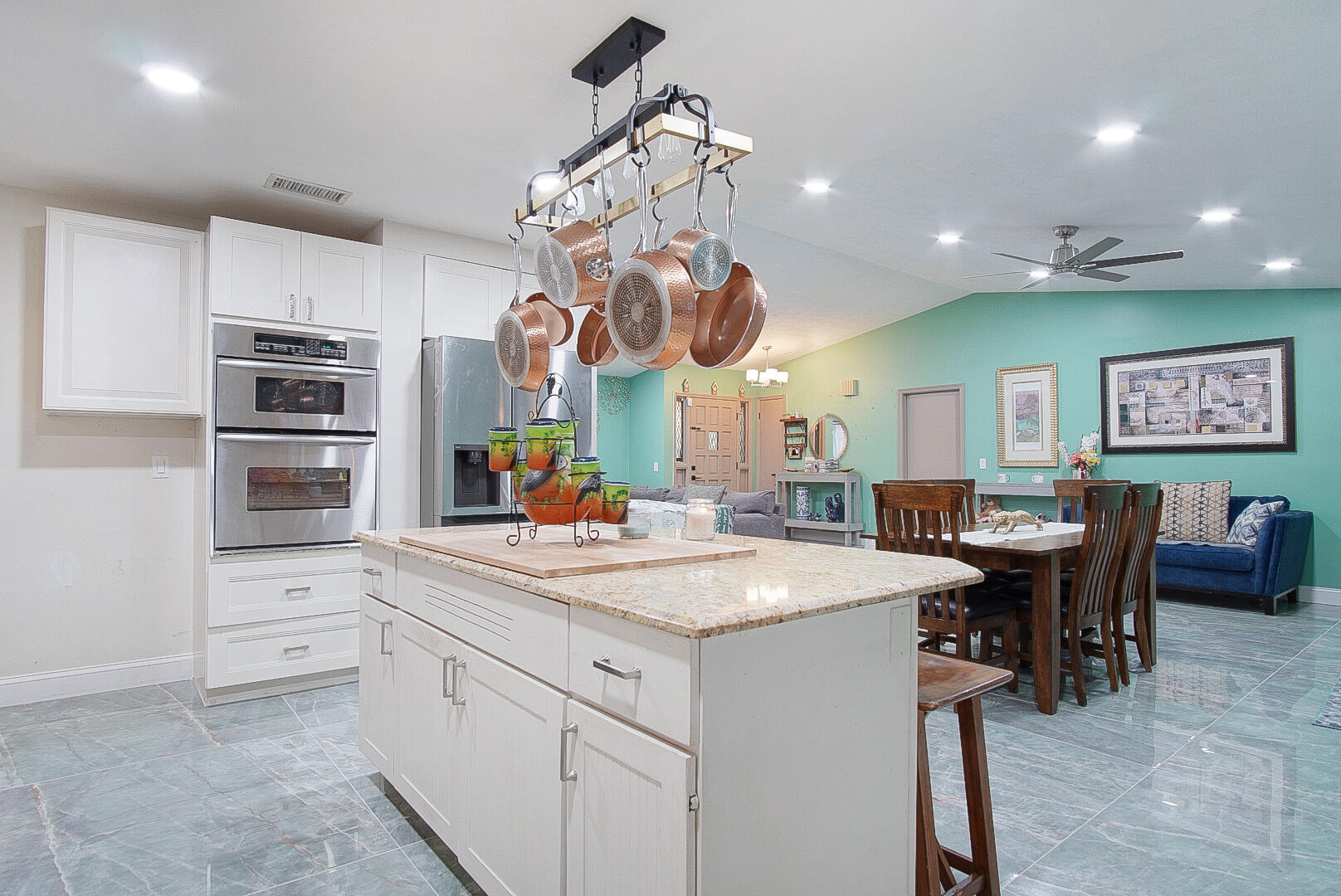 1149 SE Menores Avenue