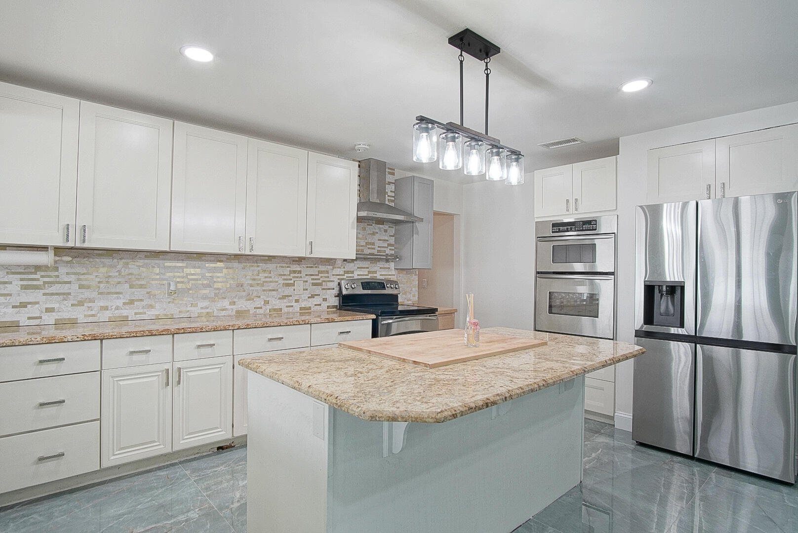 1149 SE Menores Avenue