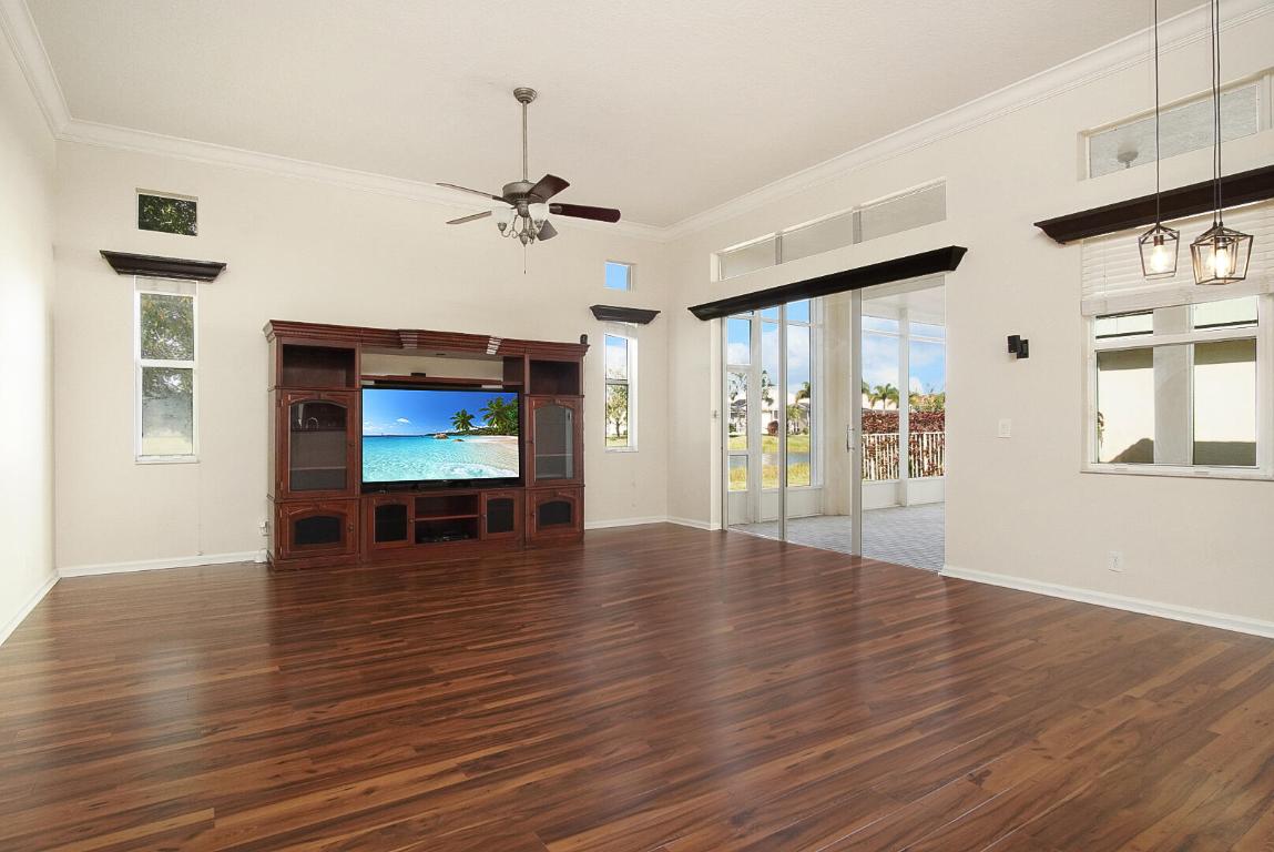 181 Magnolia Lakes Boulevard