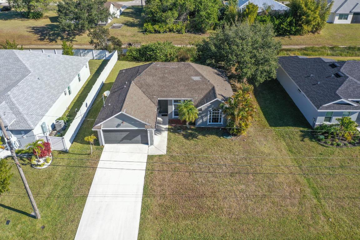 2619 SW Fair Isle Road, Port St. Lucie
