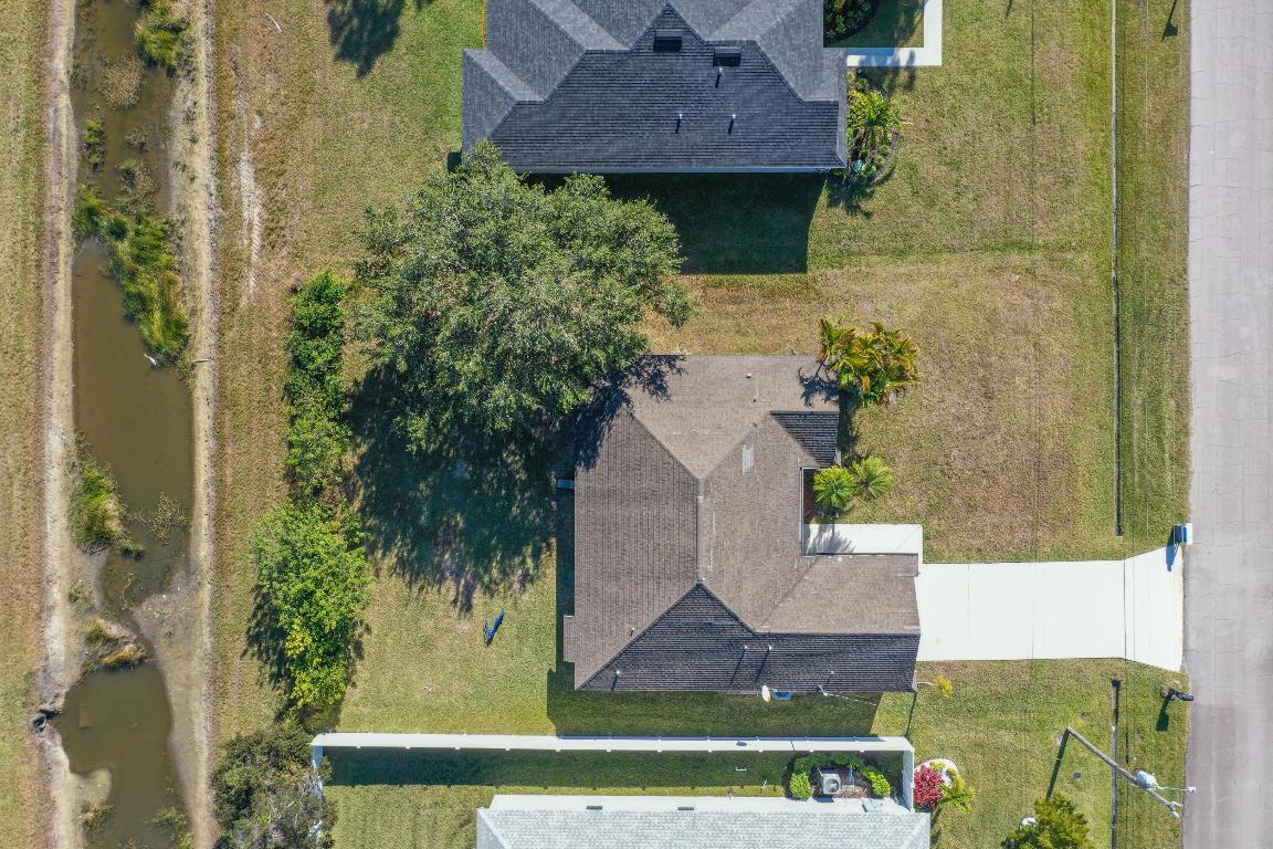 2619 SW Fair Isle Road, Port St. Lucie