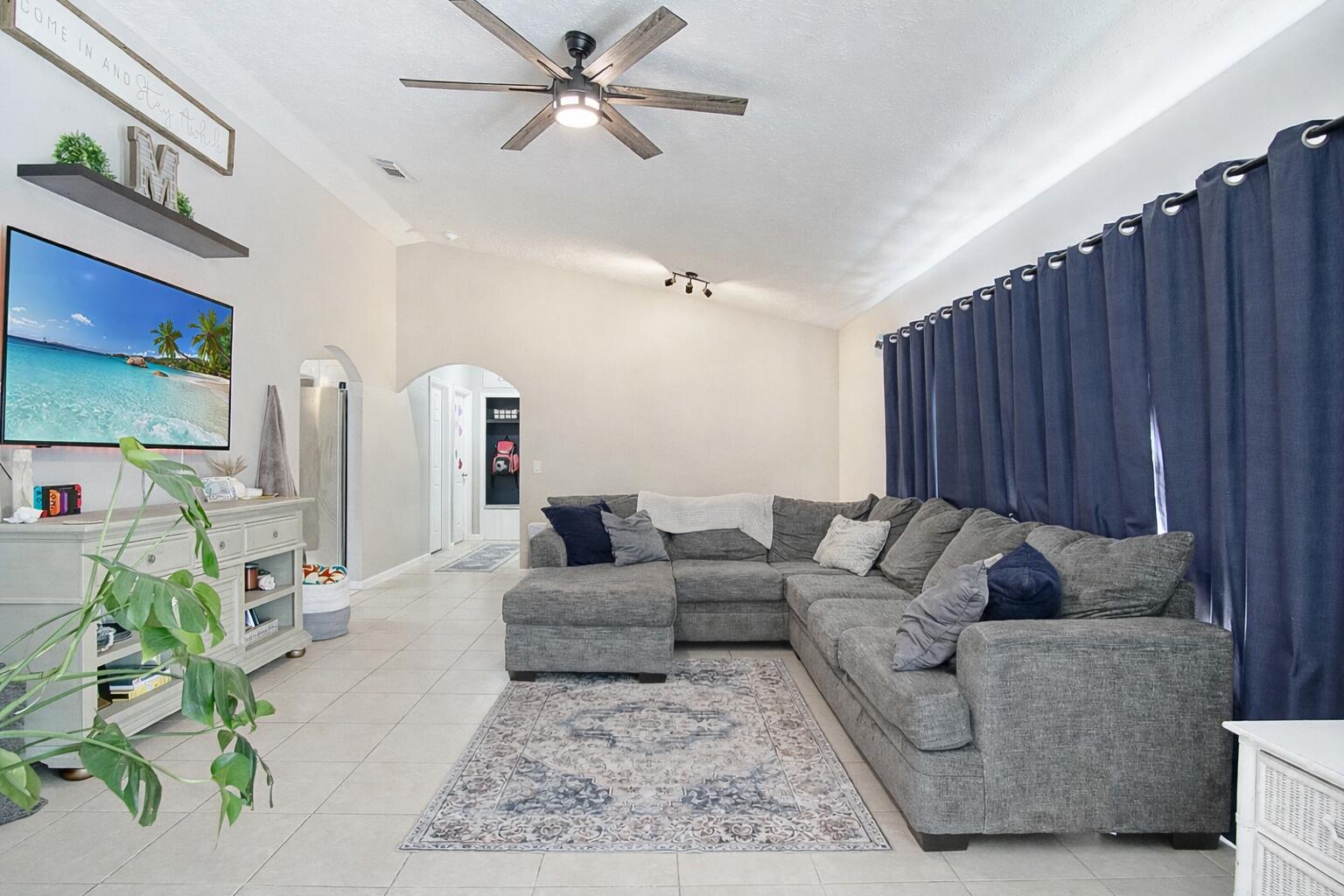 1229 SW Malaga Avenue, Port St. Lucie