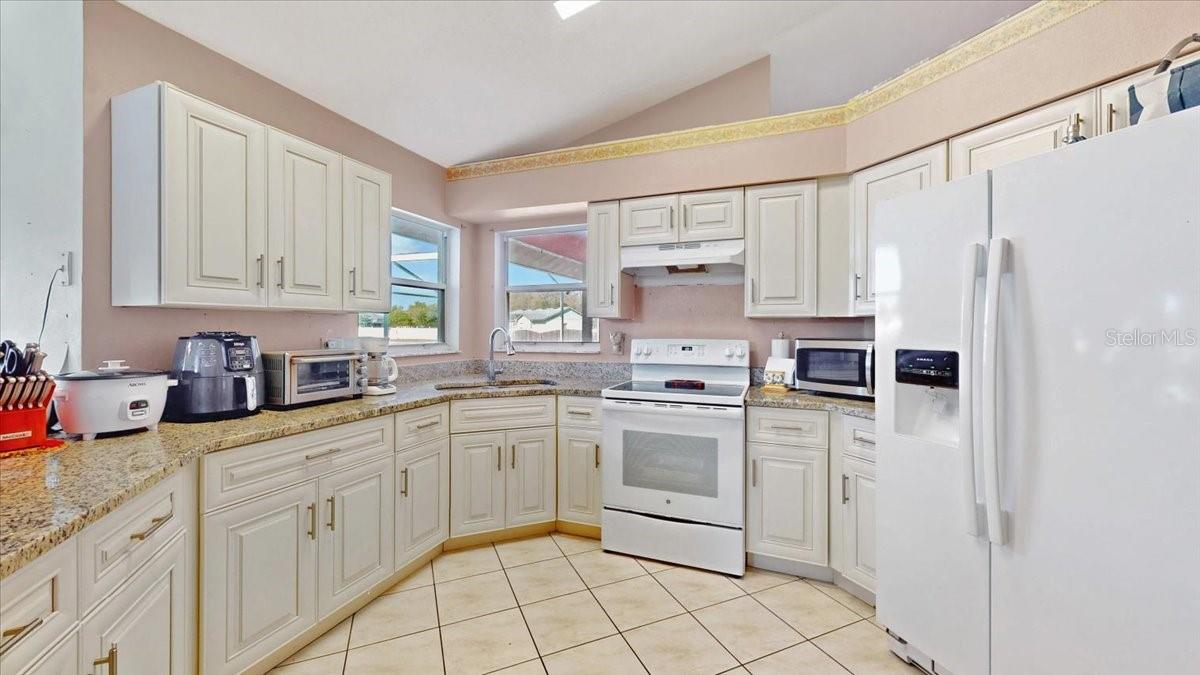 2708 ERWIN CT