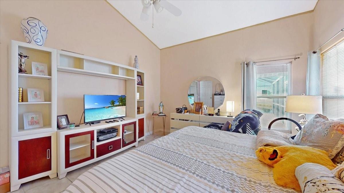 2708 ERWIN CT