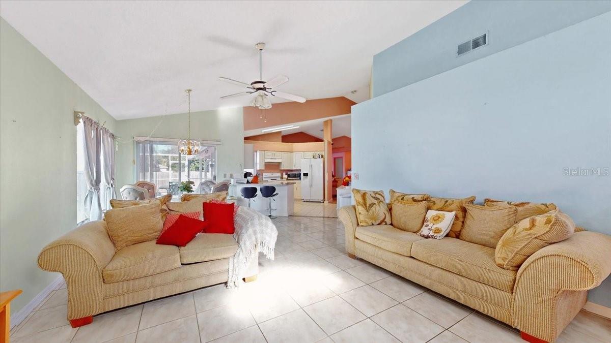 2708 ERWIN CT