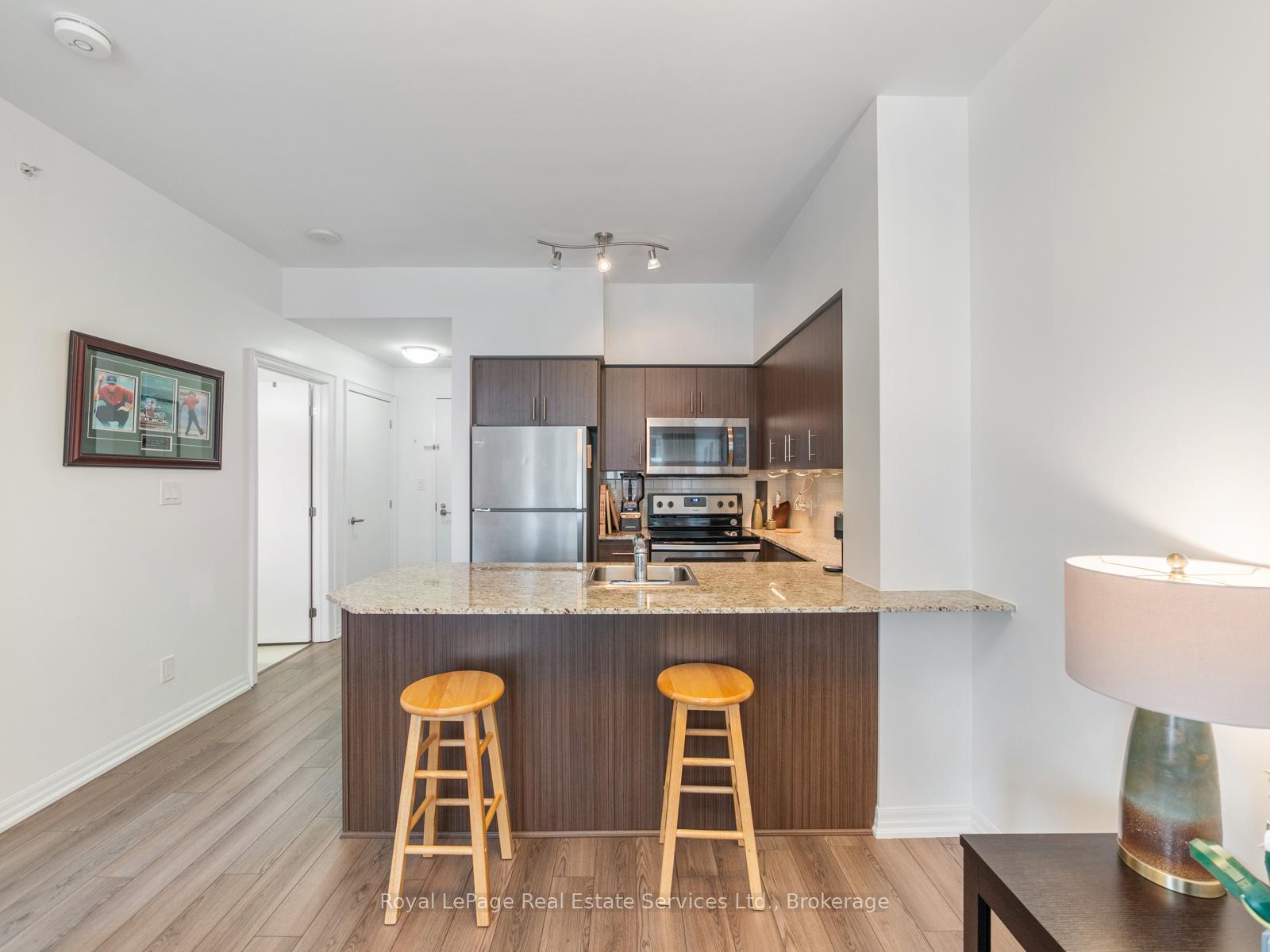 111 Worsley Street 709