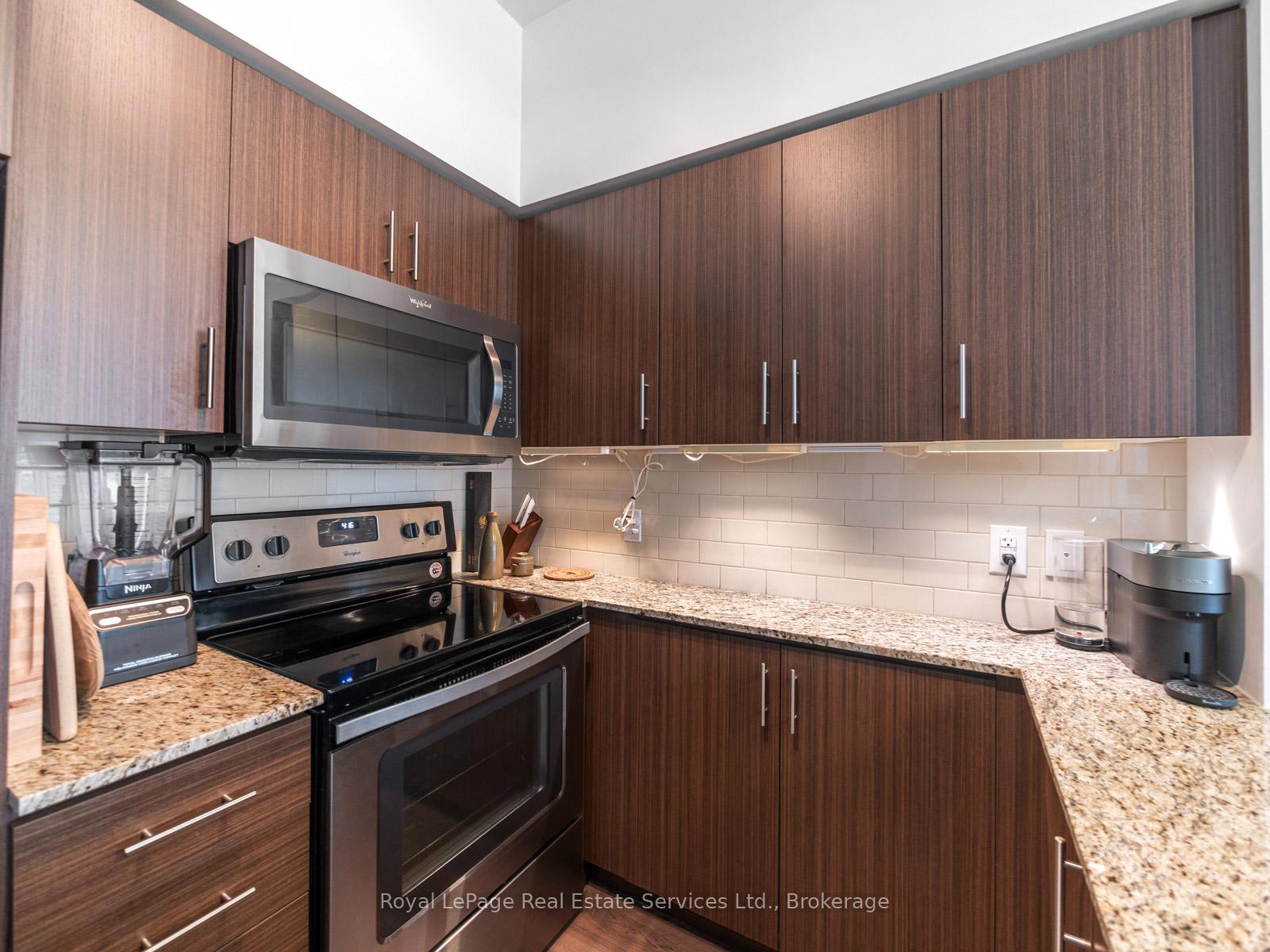 111 Worsley Street 709