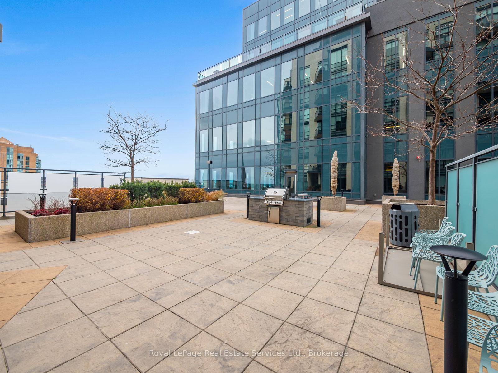 111 Worsley Street 709