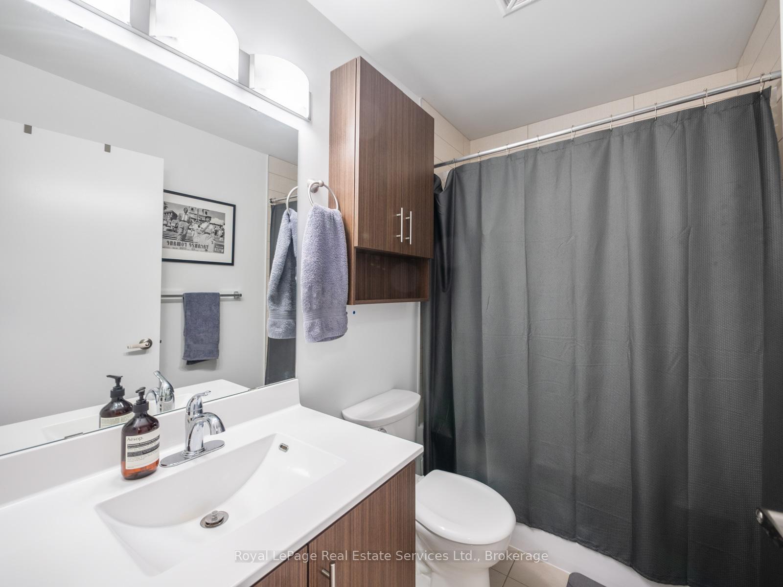 111 Worsley Street 709