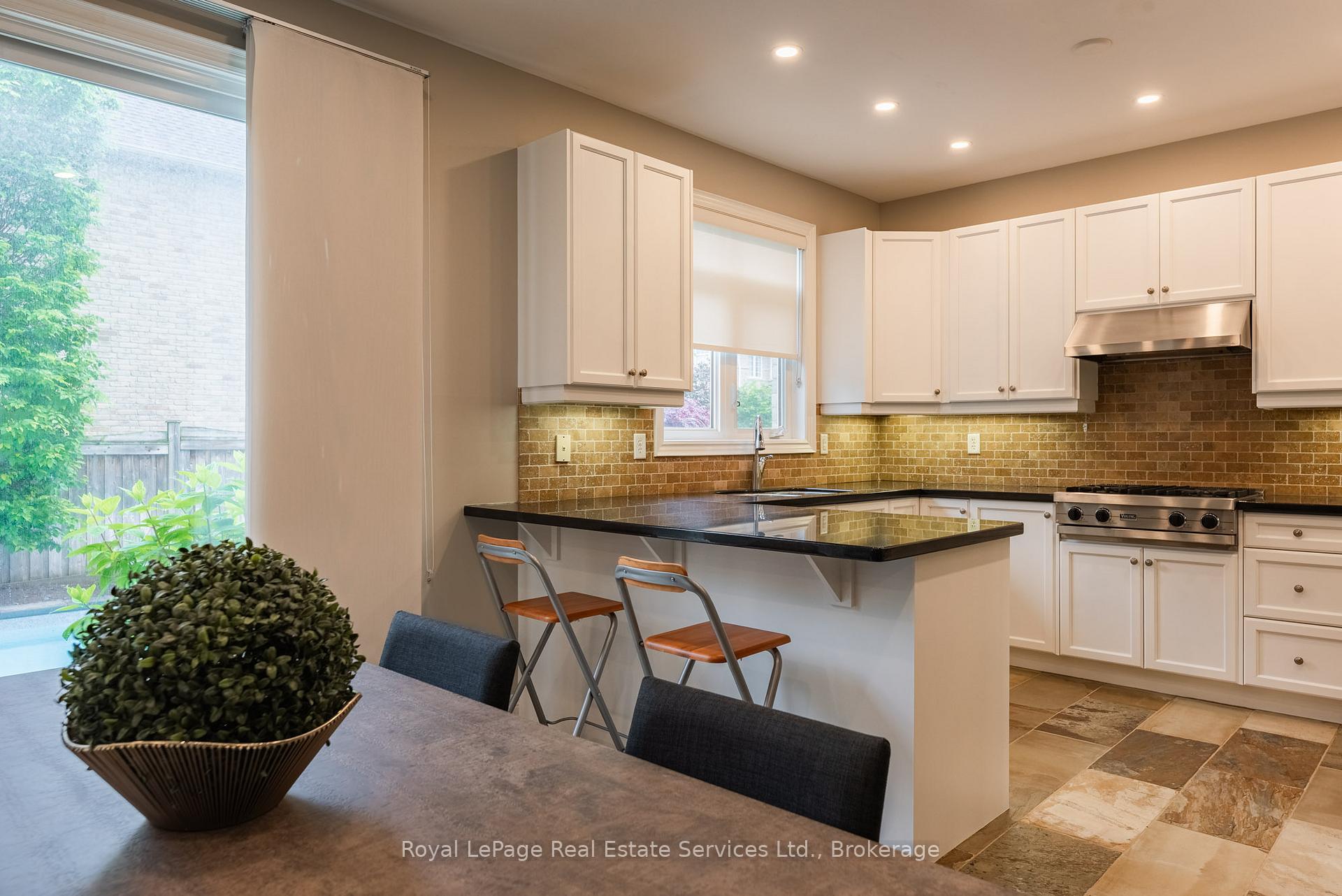 2151 Bingley Crescent