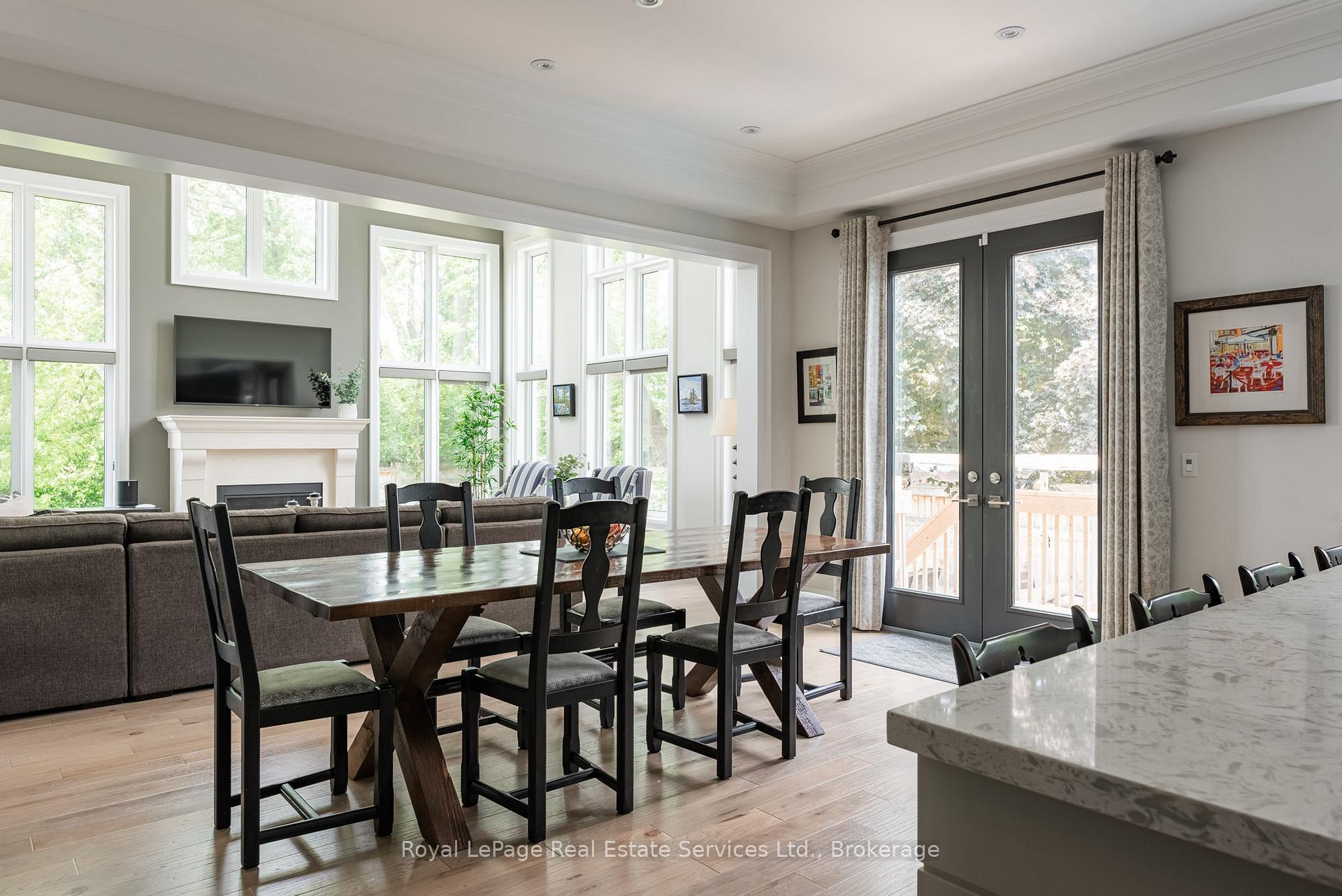 215 Prince George Crescent
