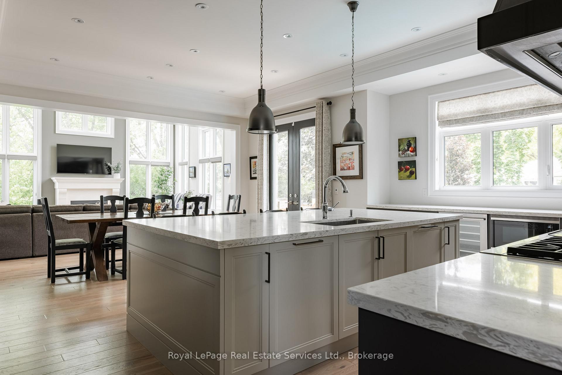 215 Prince George Crescent