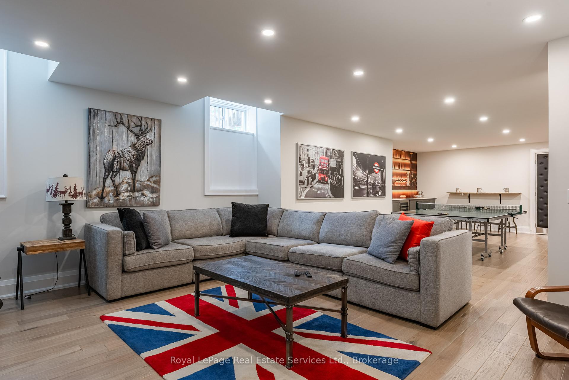 215 Prince George Crescent