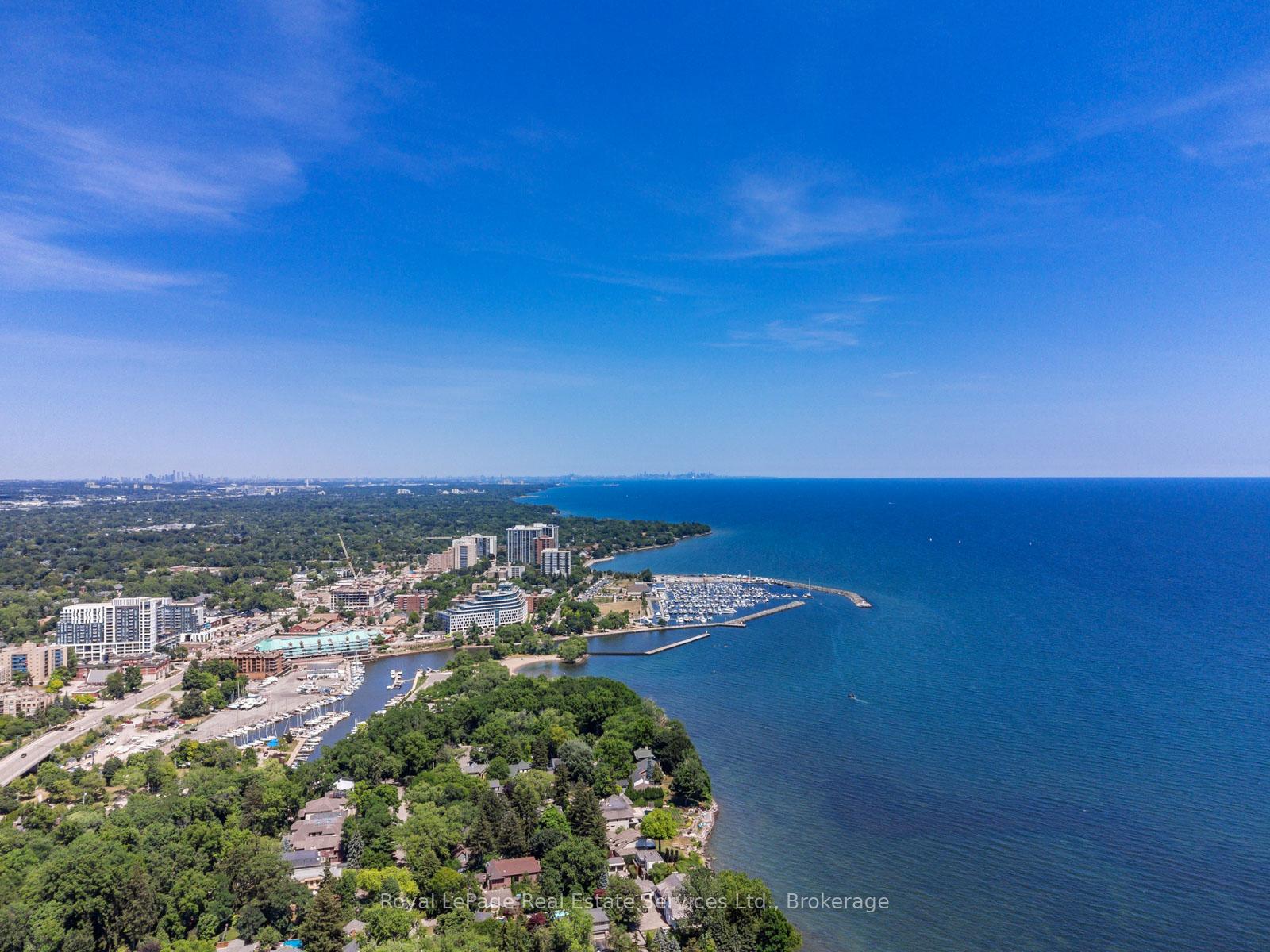 3175 Lakeshore Road W