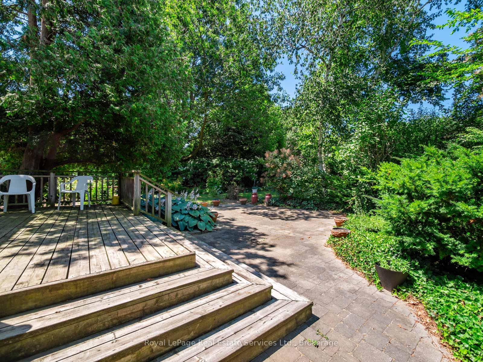 3175 Lakeshore Road W