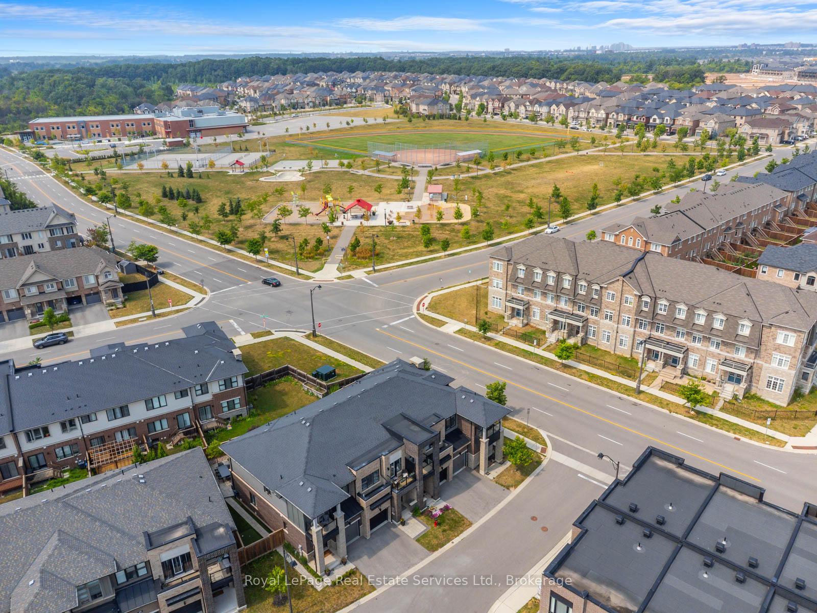 431 Athabasca Common