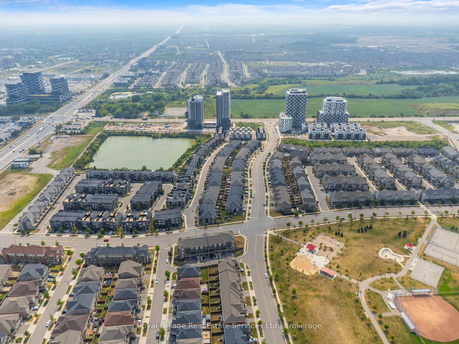 431 Athabasca Common