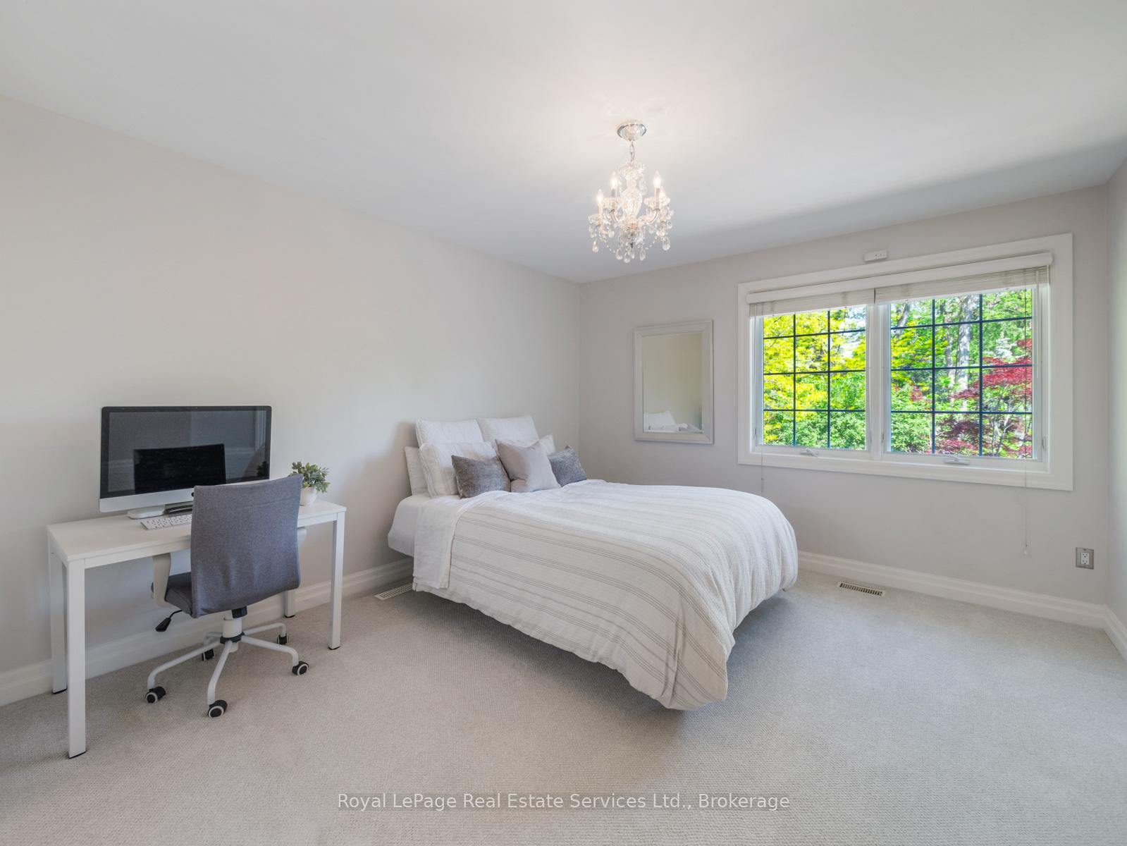 235 LAKEWOOD Drive