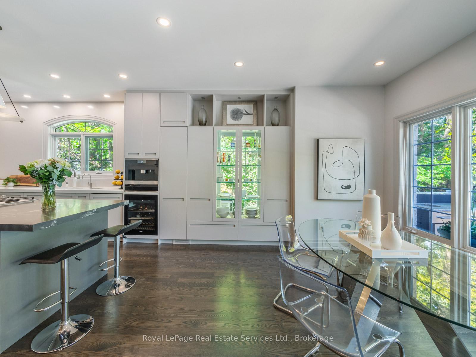 235 LAKEWOOD Drive