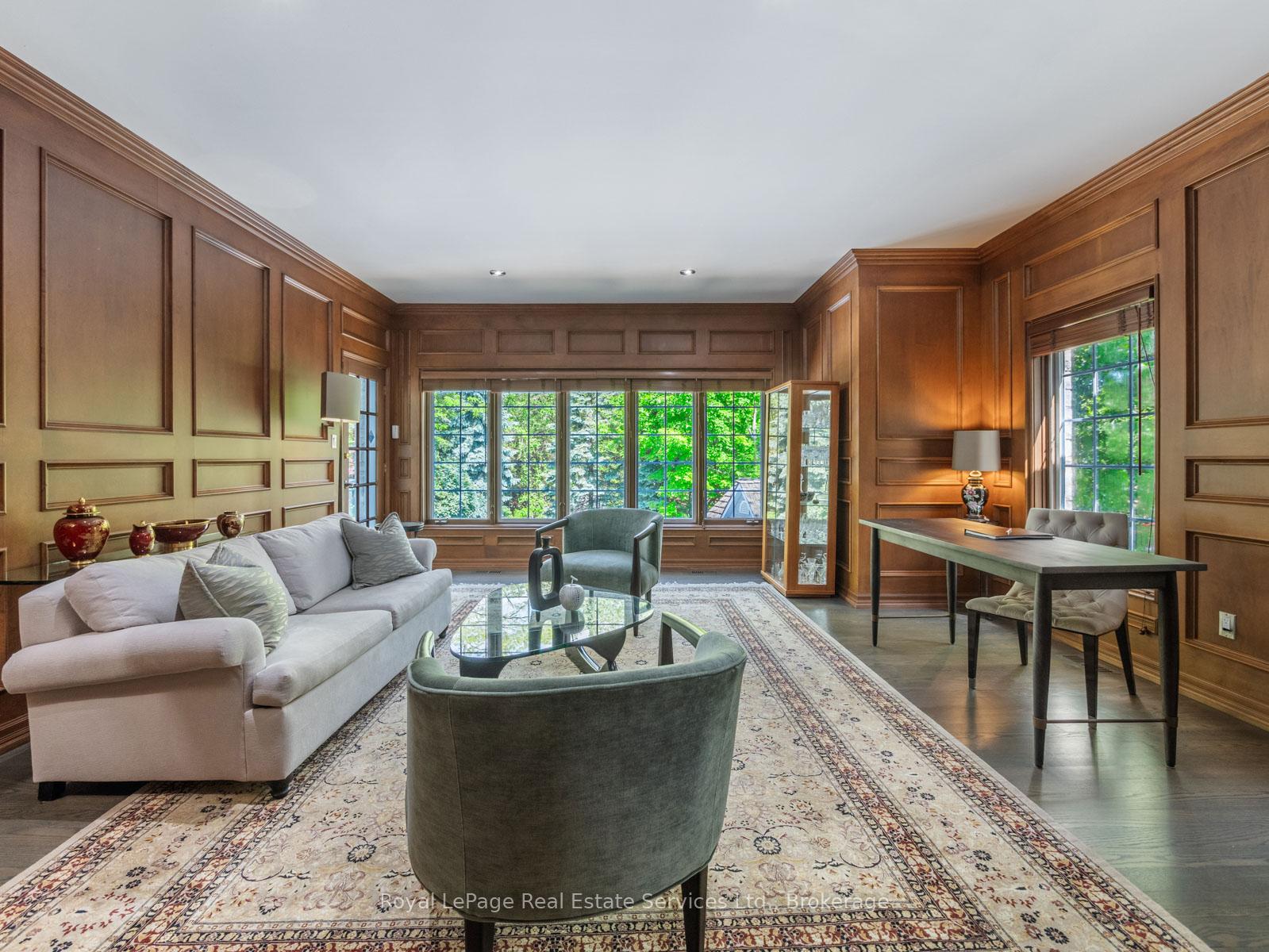 235 LAKEWOOD Drive
