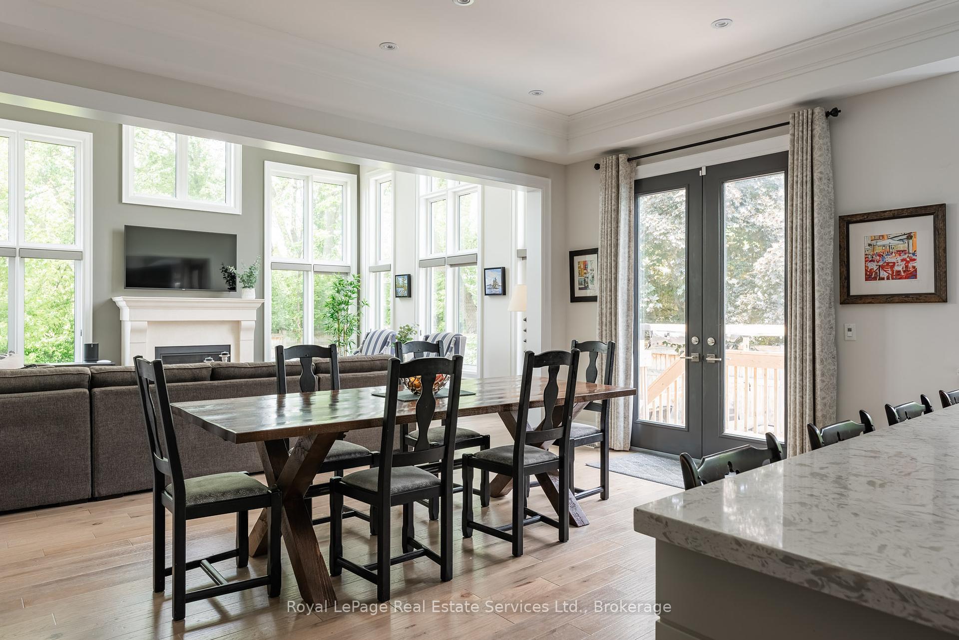 215 Prince George Crescent