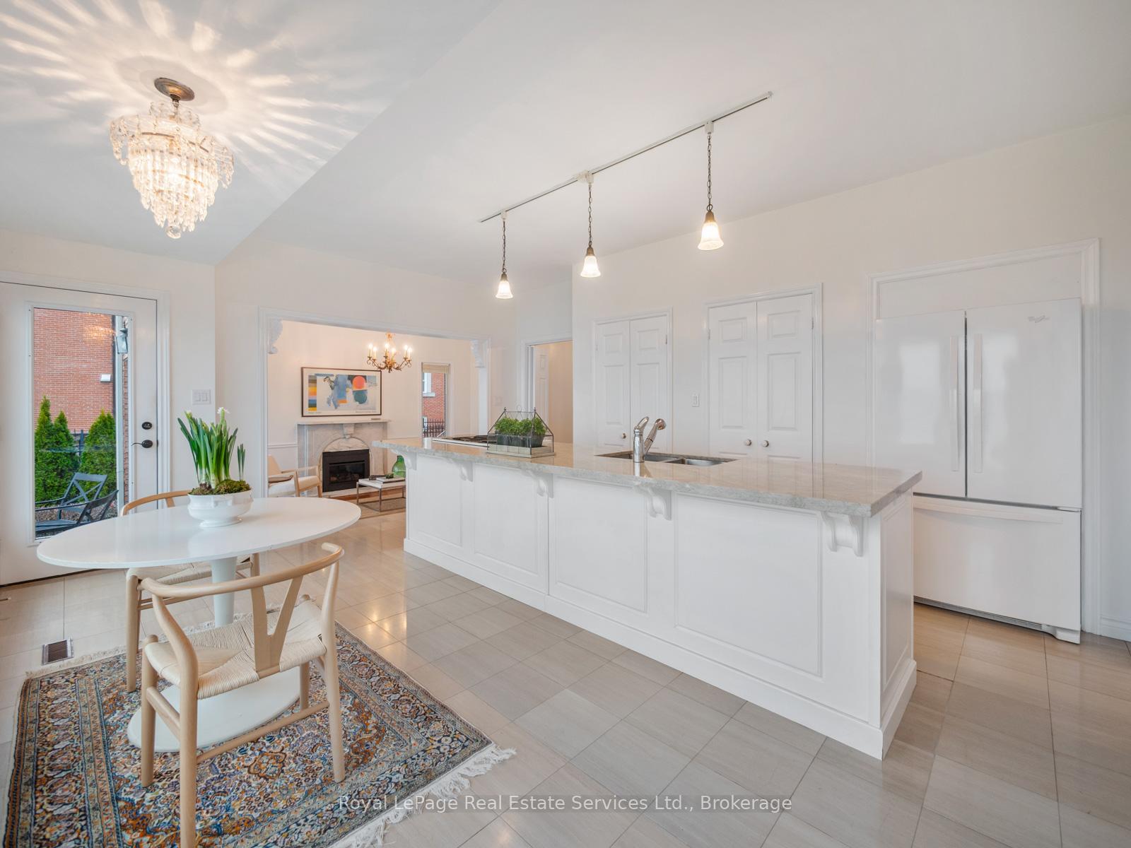 3286 Shelburne Place