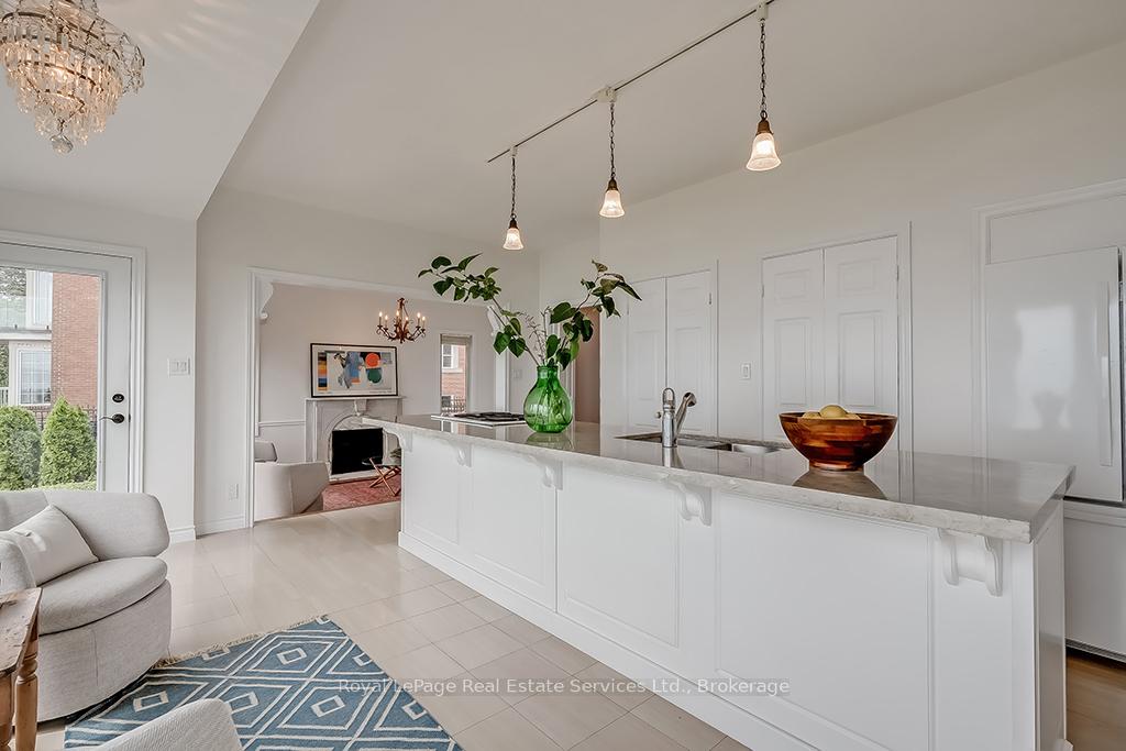 3286 Shelburne Place