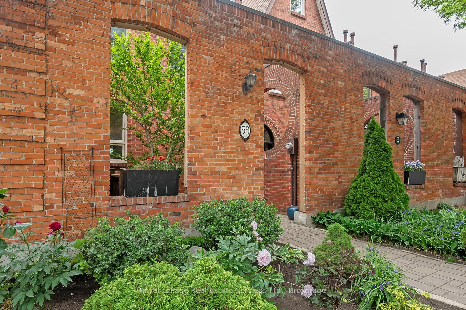 53 Forsythe Street, Oakville