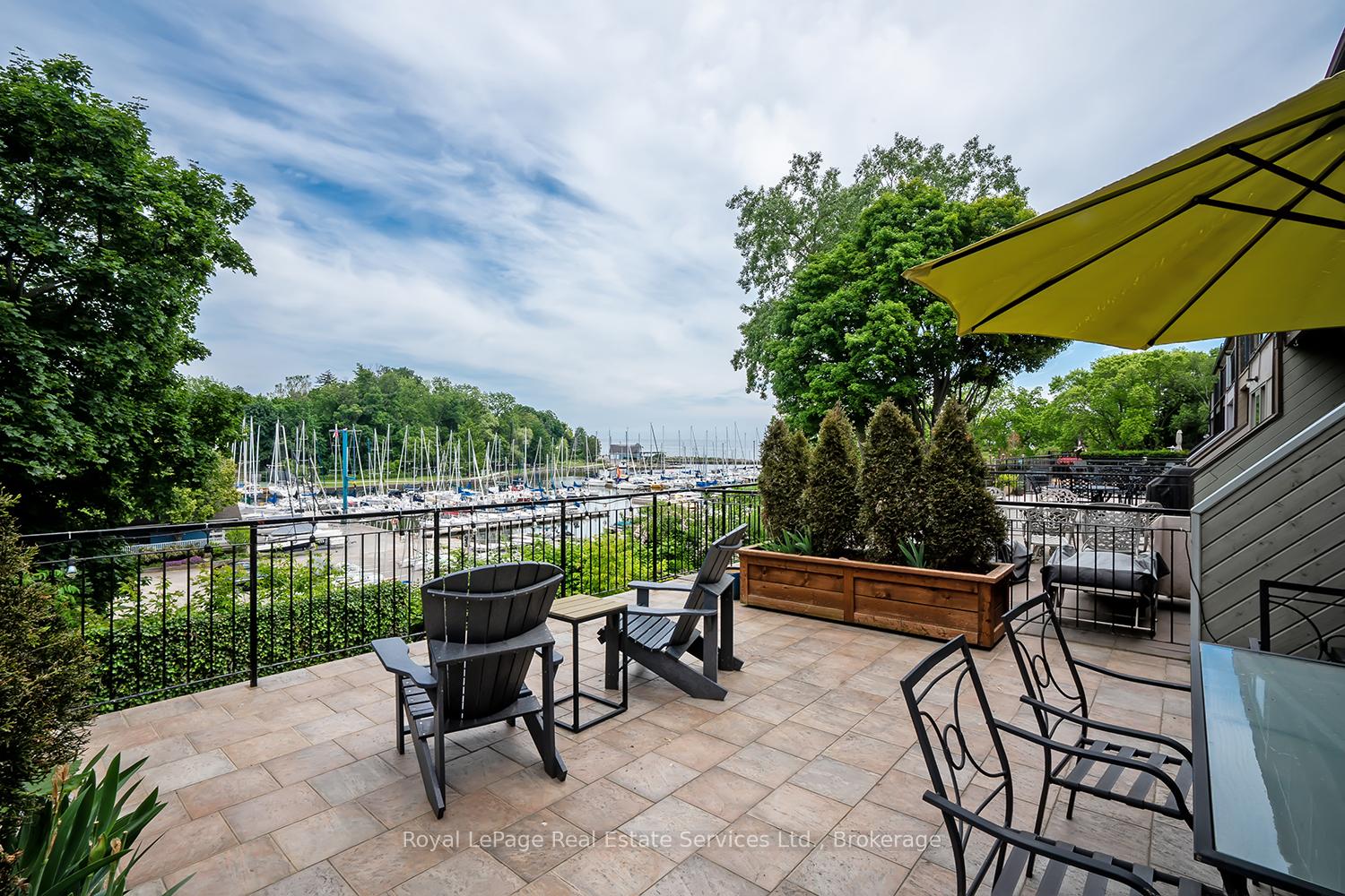 53 Forsythe Street, Oakville