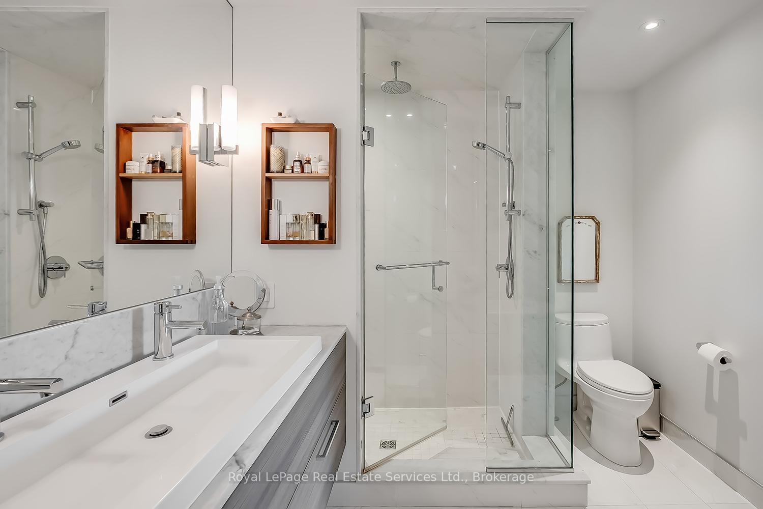 53 Forsythe Street, Oakville