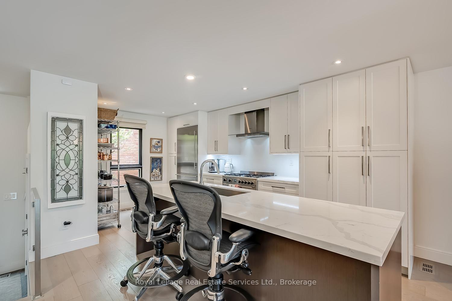 53 Forsythe Street, Oakville