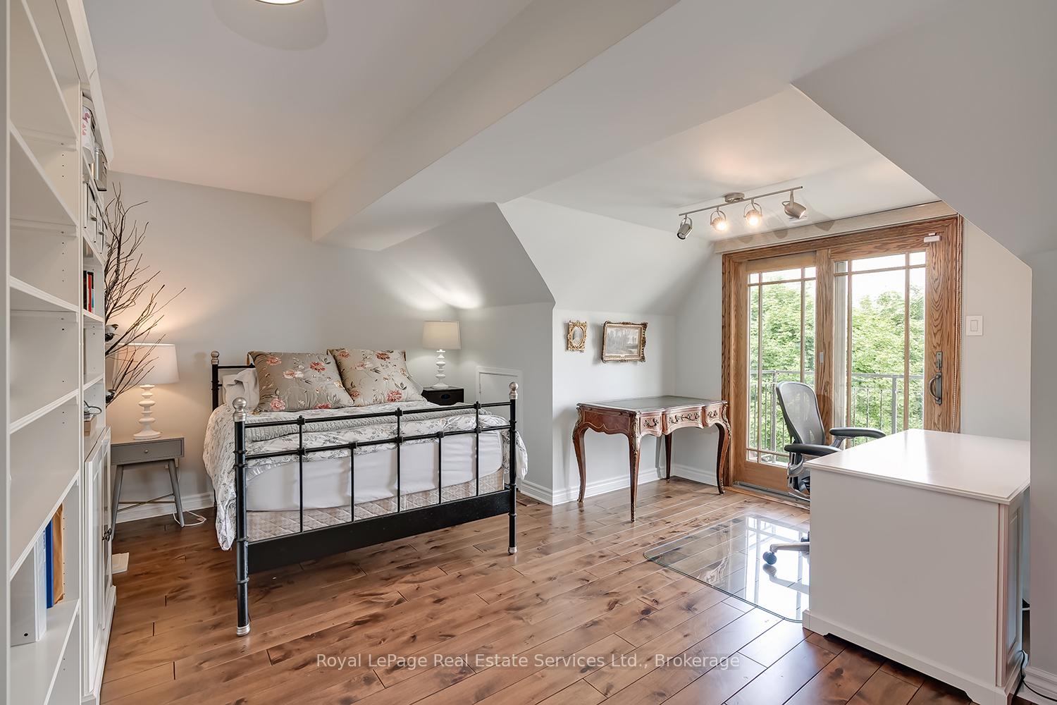 53 Forsythe Street, Oakville