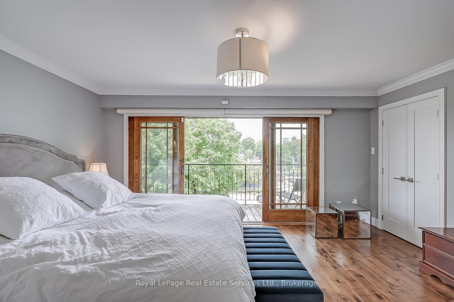 53 Forsythe Street, Oakville