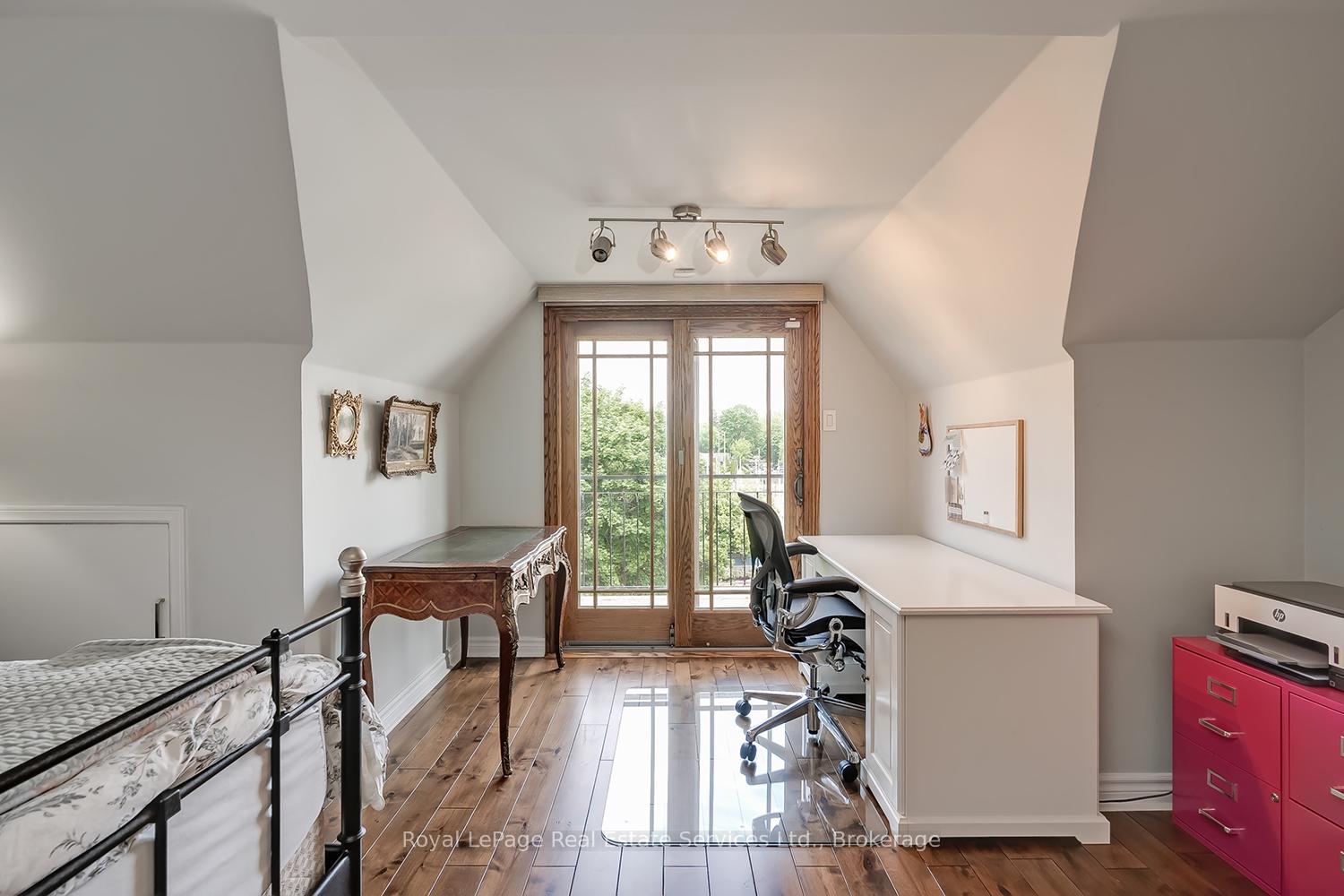 53 Forsythe Street, Oakville