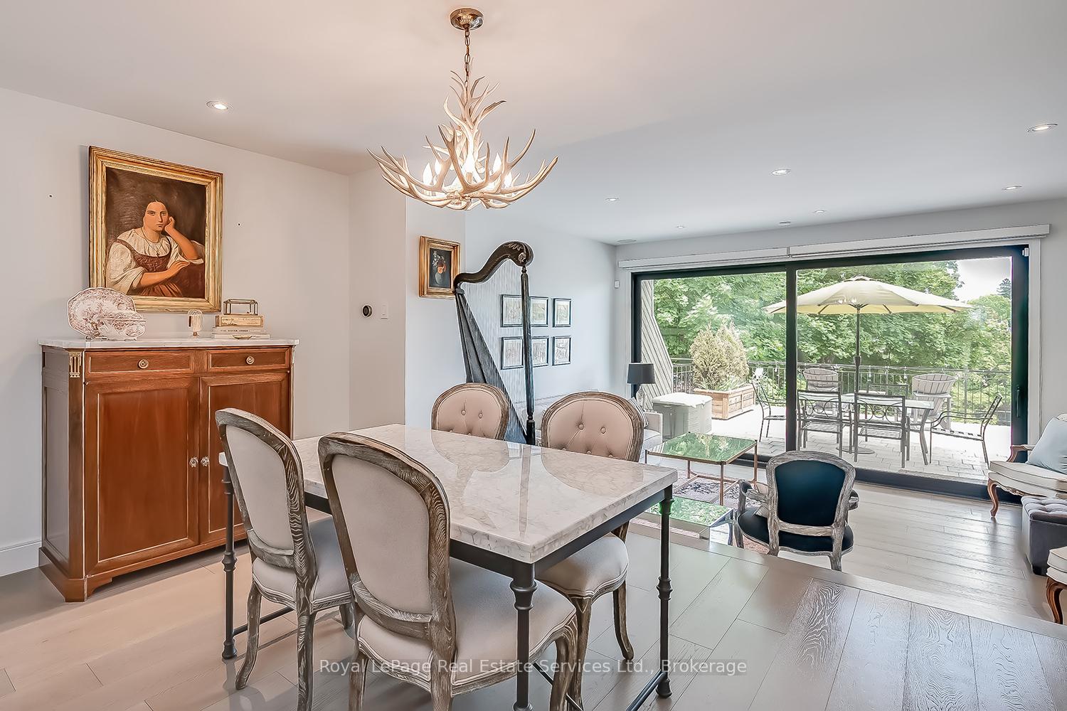 53 Forsythe Street, Oakville